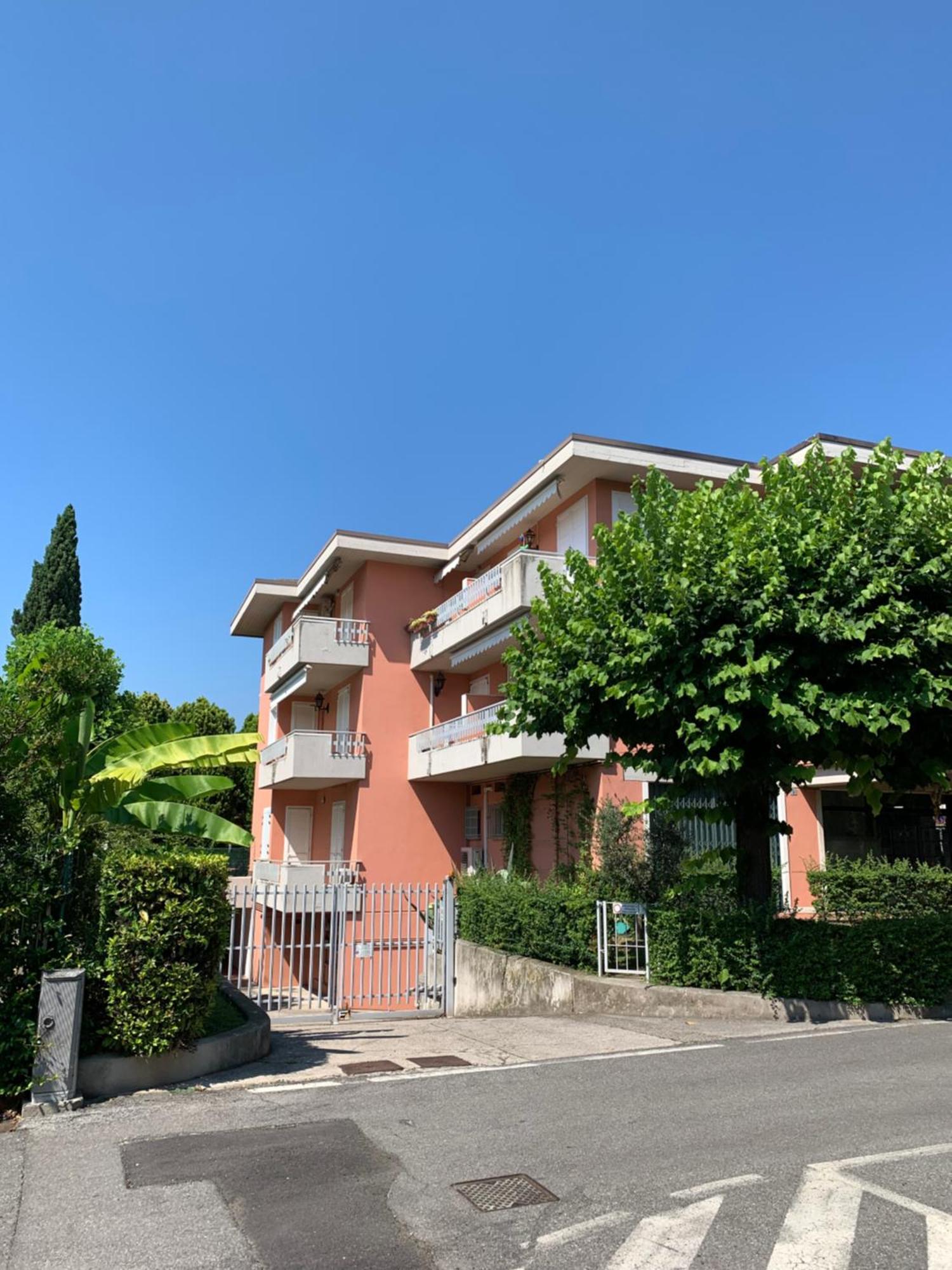 Sirmione Apartamento Exterior foto