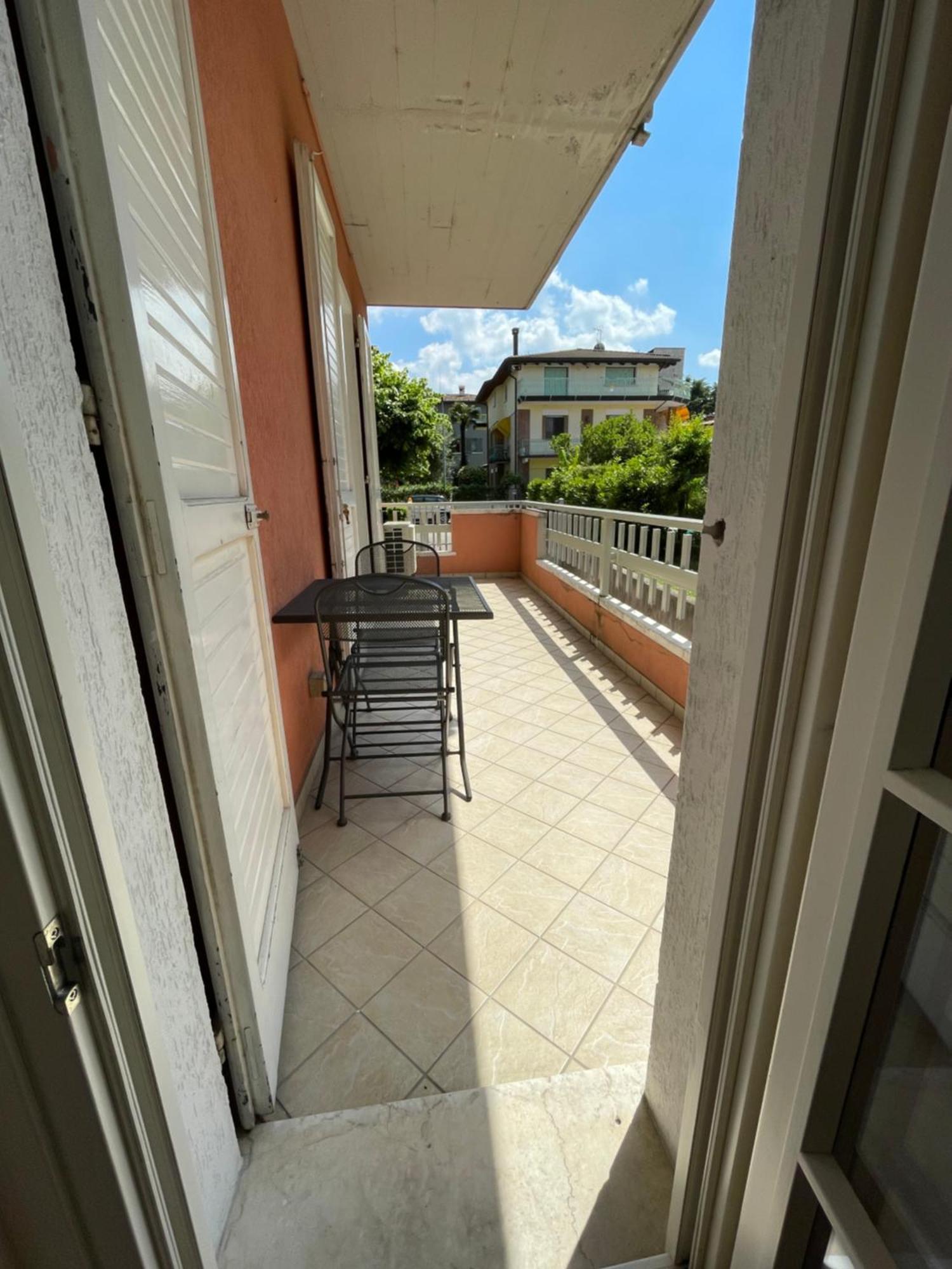 Sirmione Apartamento Exterior foto